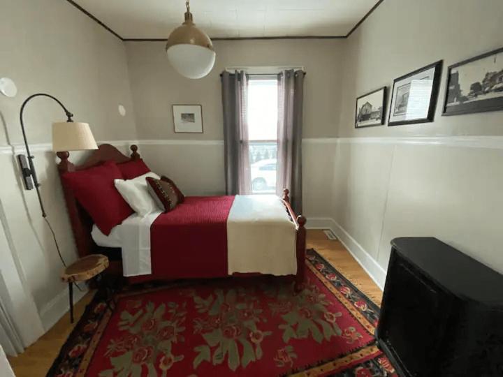 Cozy 3 & 4 Bed Home 2 Blocks To Hospitals & Lambeau Green Bay Dış mekan fotoğraf