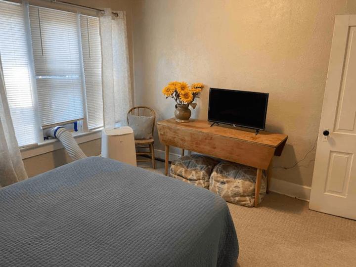 Cozy 3 & 4 Bed Home 2 Blocks To Hospitals & Lambeau Green Bay Dış mekan fotoğraf