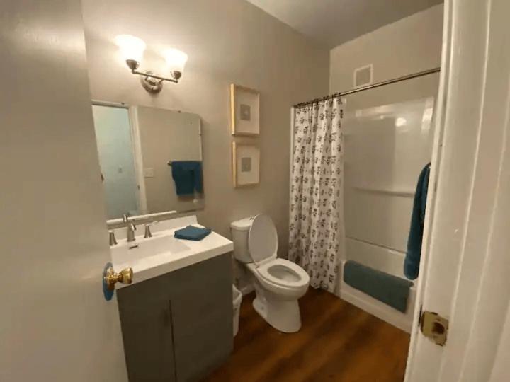Cozy 3 & 4 Bed Home 2 Blocks To Hospitals & Lambeau Green Bay Dış mekan fotoğraf