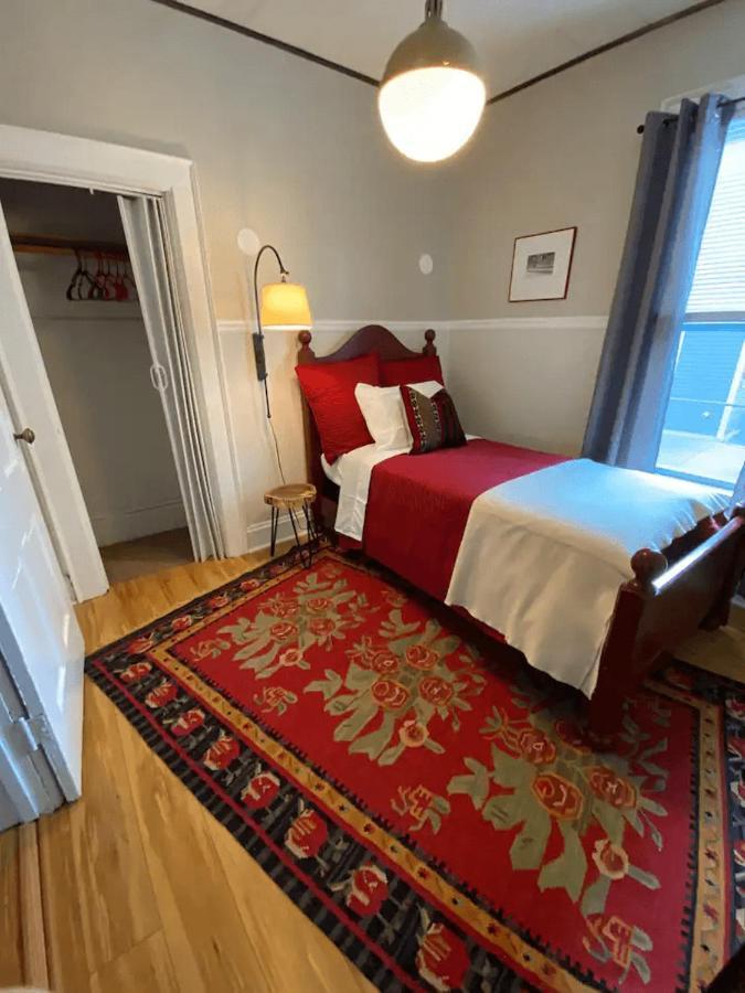 Cozy 3 & 4 Bed Home 2 Blocks To Hospitals & Lambeau Green Bay Dış mekan fotoğraf