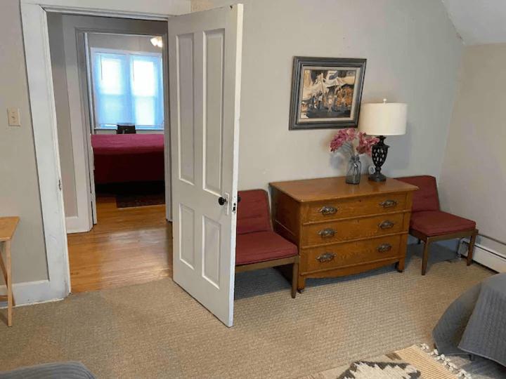 Cozy 3 & 4 Bed Home 2 Blocks To Hospitals & Lambeau Green Bay Dış mekan fotoğraf