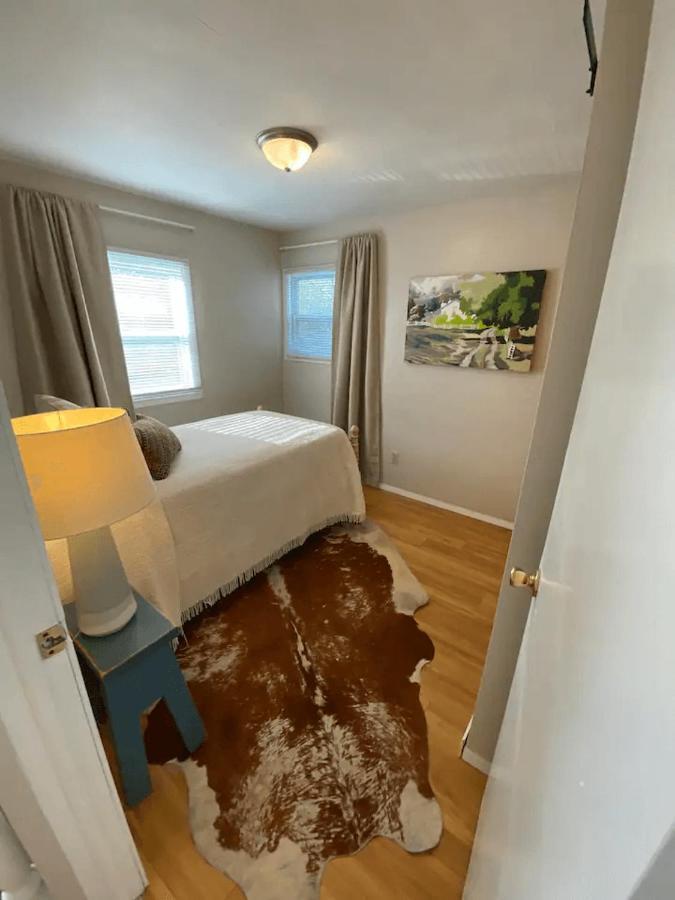 Cozy 3 & 4 Bed Home 2 Blocks To Hospitals & Lambeau Green Bay Dış mekan fotoğraf