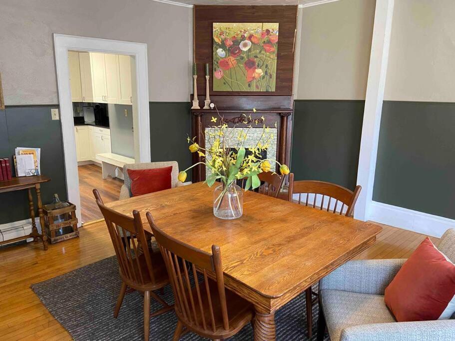 Cozy 3 & 4 Bed Home 2 Blocks To Hospitals & Lambeau Green Bay Dış mekan fotoğraf